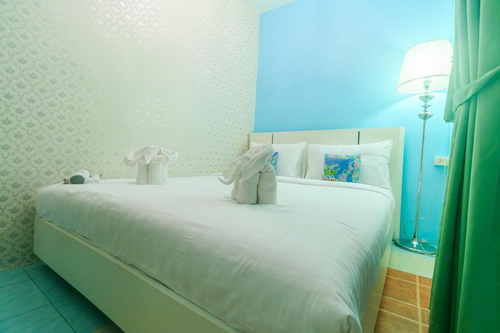 Frog House Bed & Breakfast (Adults Only) Patong المظهر الخارجي الصورة